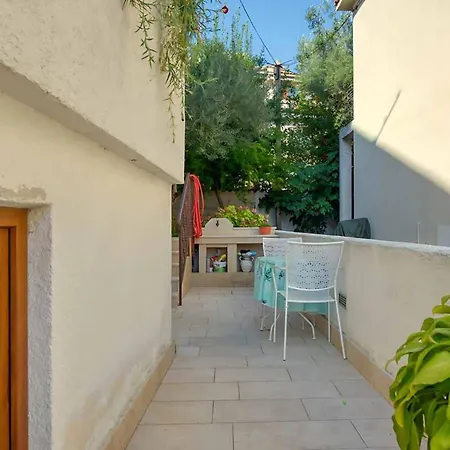 Appartement Tina With Terrace